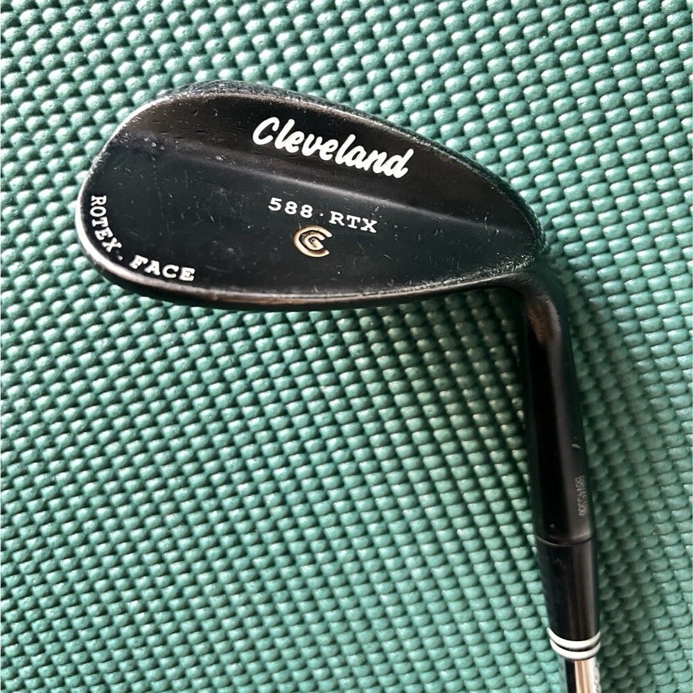 Cleveland 588 RTX Black Pearl Sand Wedge SW 56* 14 Dynamic Gold Steel Mens RH